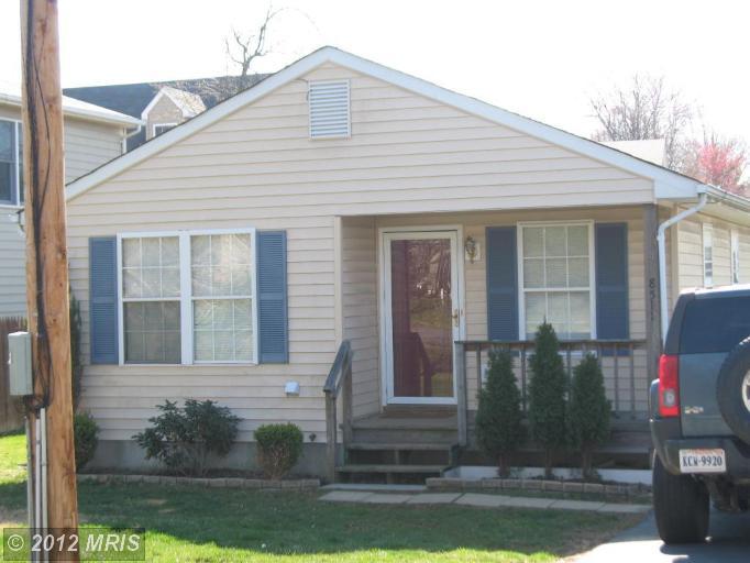 8511 Sunset Ln, Marshall, VA 20115 photo 1