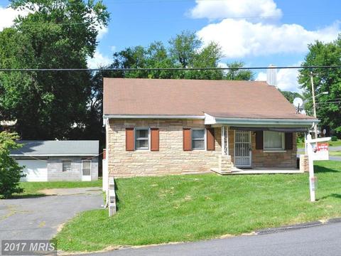 415 D St, Brunswick, MD 21716 photo 1