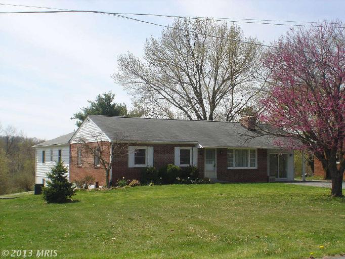 8123 Ball Rd, Frederick, MD 21704 photo 1