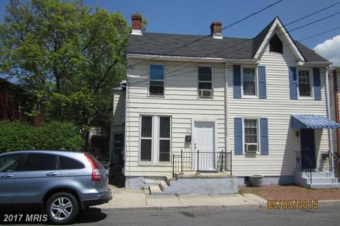 371 Madison St, Frederick, MD 21701 photo 1