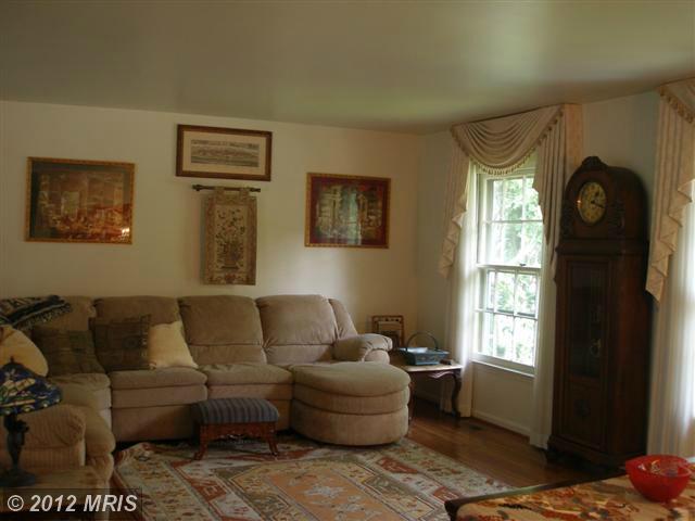 6904 Rochambeau Pl, Springfield, VA 22153 photo 1