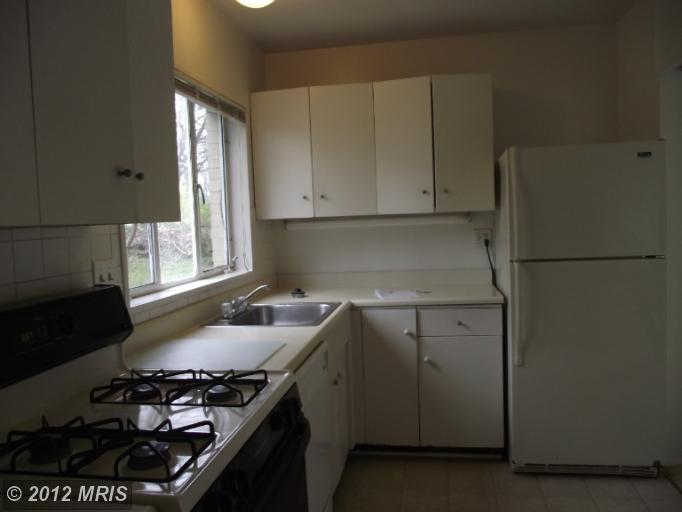 6404 Julian St, Springfield, VA 22150 photo 1