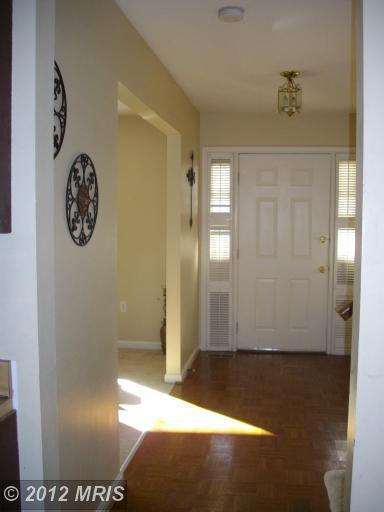 7915 Narcissus Ct, Springfield, VA 22152 photo 1