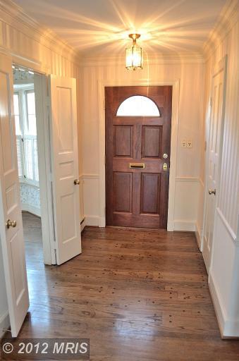 8217 Taunton Pl, Springfield, VA 22152 photo 1