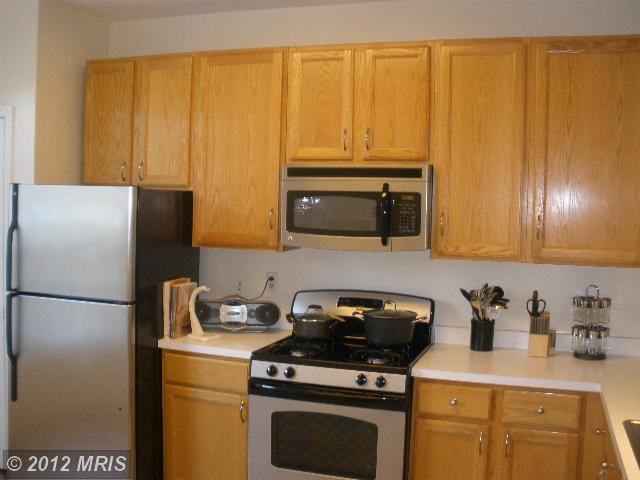 8617 Beech Hollow Ln, Springfield, VA 22153 photo 1