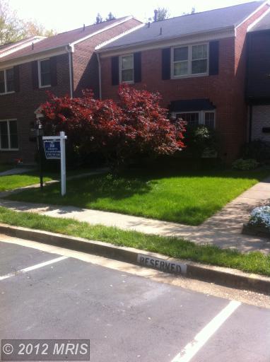 1856 Golf View Ct, Reston, VA 20190 photo 1