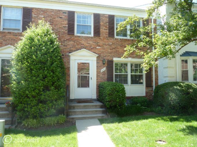 1554 Bruton Ct, Mc Lean, VA 22101 photo 1