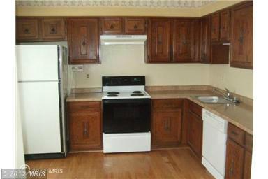 7927 Birchtree Ct, Springfield, VA 22152 photo 1
