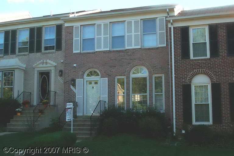 13357 Foxhole Dr, Fairfax, VA 22033 photo 1