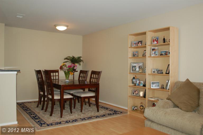 7809 Harrowgate Cir #b, Springfield, VA 22152 photo 1