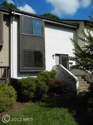 2060 Golf Course Dr, Reston, VA 20191 photo 1