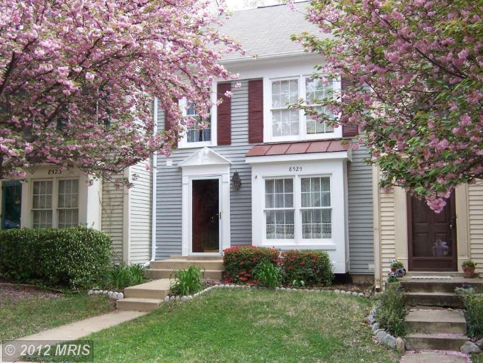 8525 Gambel Oak Dr, Springfield, VA 22153 photo 1