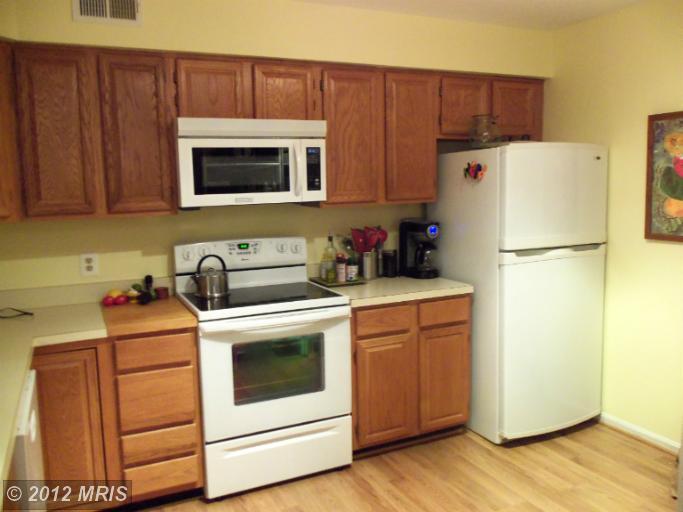 2237 Lovedale Ln #404b, Reston, VA 20191 photo 1