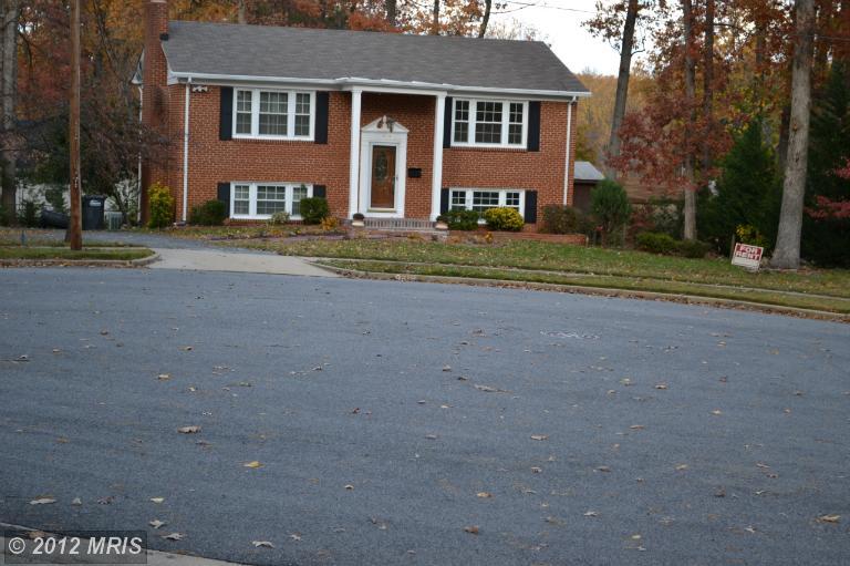 8214 Blairton Rd, Springfield, VA 22152 photo 1