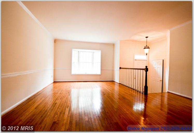 6327 Tisbury Dr, Burke, VA 22015 photo 1