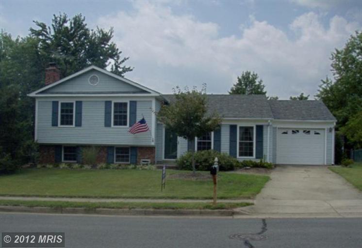 711 Fall Pl, Herndon, VA 20170 photo 1