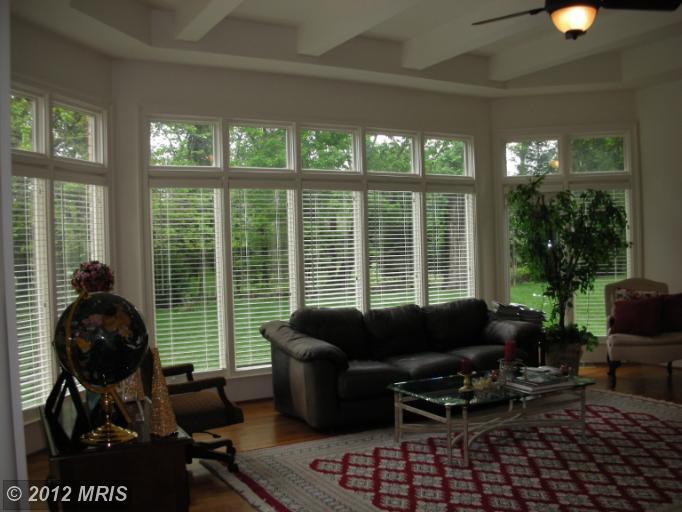 8300 Fox Haven Dr, Mc Lean, VA 22102 photo 1