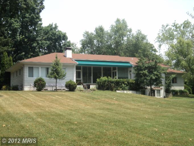 6826 Georgetown Pike, Mc Lean, VA 22101 photo 1