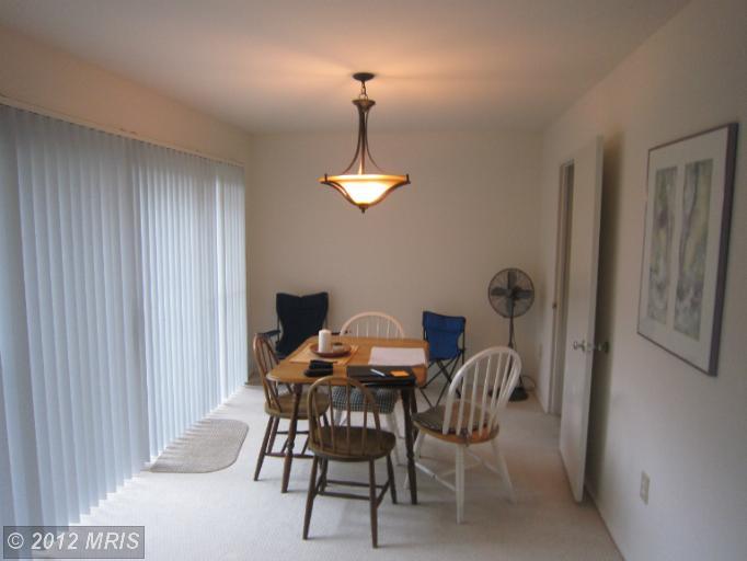 11571 Links Dr, Reston, VA 20190 photo 1