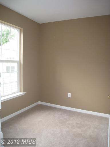 1305 Windleaf Dr #171, Reston, VA 20194 photo 1