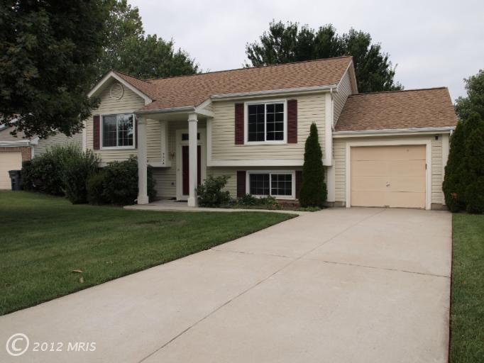 3814 Beech Down Dr, Chantilly, VA 20151 photo 1