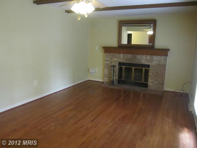 7595 Seabrook Ln, Springfield, VA 22153 photo 1