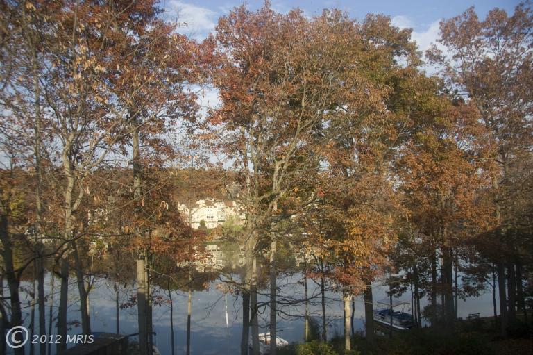 11046 Thrush Ridge Rd, Reston, VA 20191 photo 1