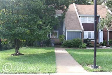11162 Forest Edge Dr, Reston, VA 20190 photo 1