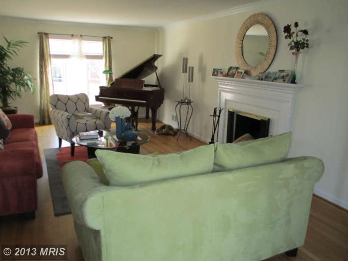 1329 Macbeth St, Mc Lean, VA 22102 photo 1