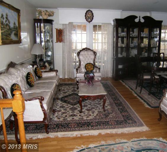 7880 Godolphin Dr, Springfield, VA 22153 photo 1