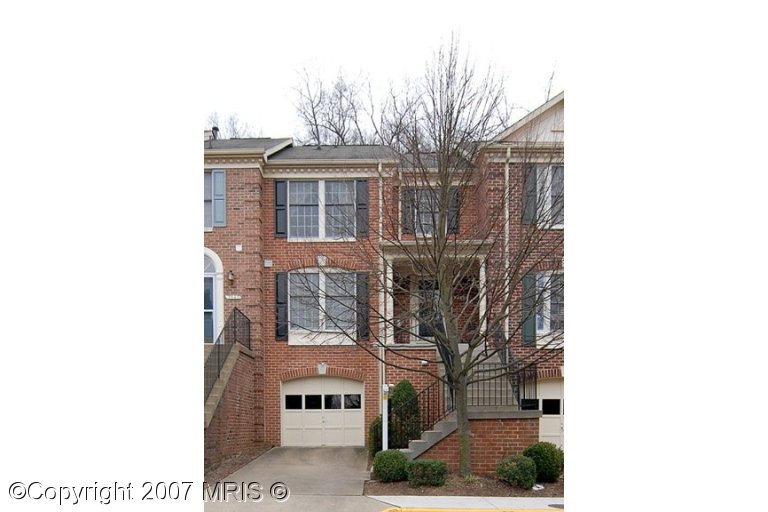 7545 Westmore Dr, Springfield, VA 22150 photo 1