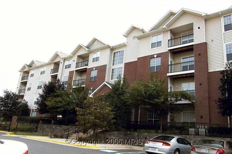 1521 Spring Gate Dr #10201, Mc Lean, VA 22102 photo 1