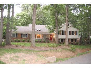 2369 Paddock Ln, Reston, VA 20191 photo 1