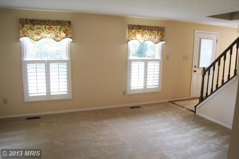 7694 Middle Valley Ct, Springfield, VA 22153 photo 1