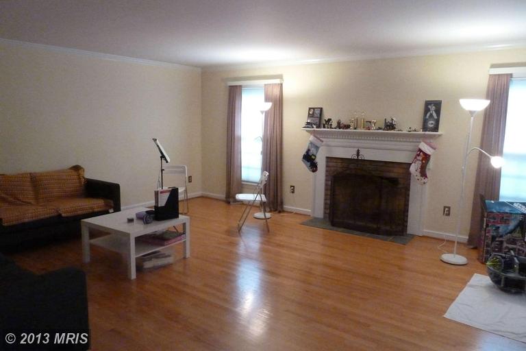 1209 Perry William Dr, Mc Lean, VA 22101 photo 1