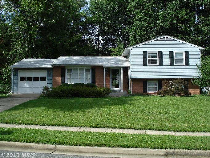 7020 Hadlow Dr, Springfield, VA 22152 photo 1