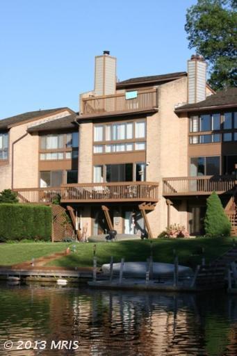 2004 Lakewinds Dr, Reston, VA 20191 photo 1