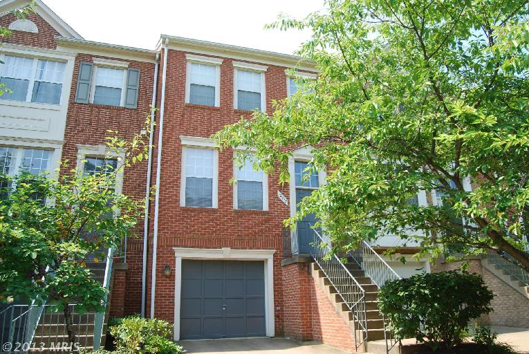 12013 Edgemere Cir, Reston, VA 20190 photo 1