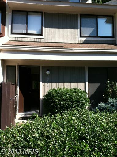 2262 Coppersmith Sq, Reston, VA 20191 photo 1