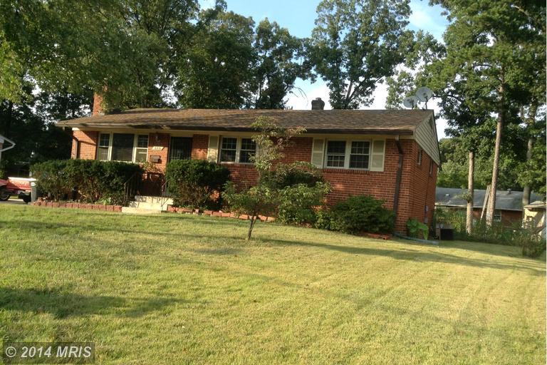 6816 Lois Dr, Springfield, VA 22150 photo 1