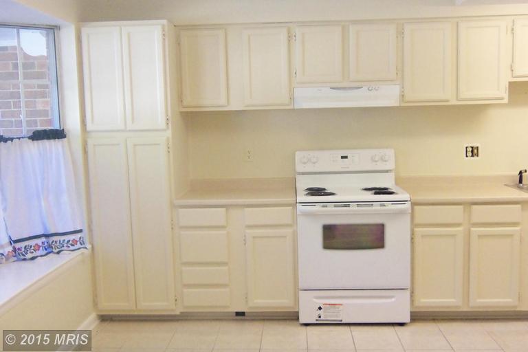 6431 Old Scotts Ct, Springfield, VA 22152 photo 1