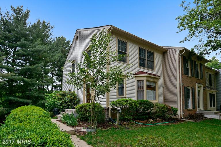 8560 Springfield Oaks Dr, Springfield, VA 22153 photo 1