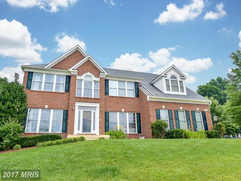 8636 Hillside Manor Dr, Springfield, VA 22152 photo 1