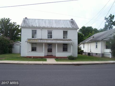 229 Washington St, Moorefield, WV 26836 photo 1