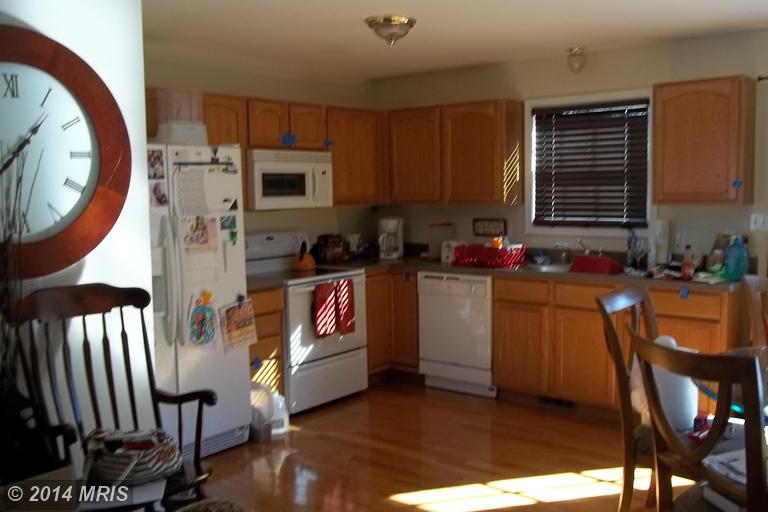 400 11th Ave E, Ranson, WV 25438 photo 1