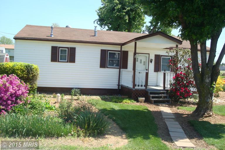 400 Reymann St N, Ranson, WV 25438 photo 1