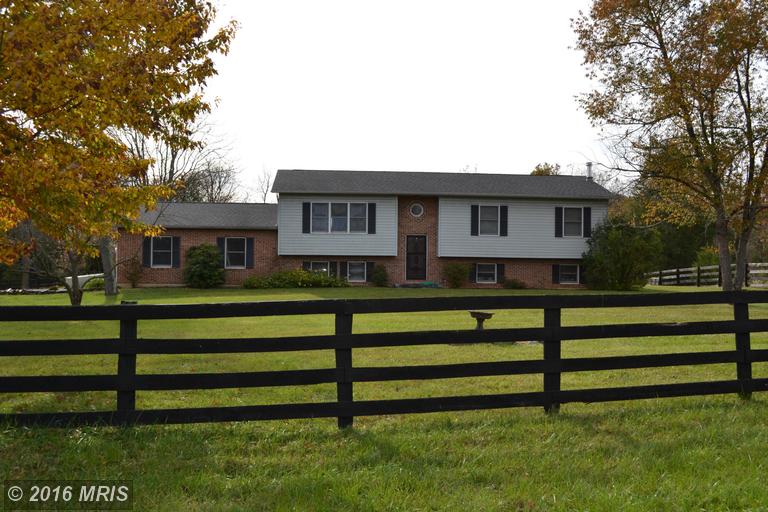 256 Knights Bridge Ln, Summit Point, WV 25446 photo 1