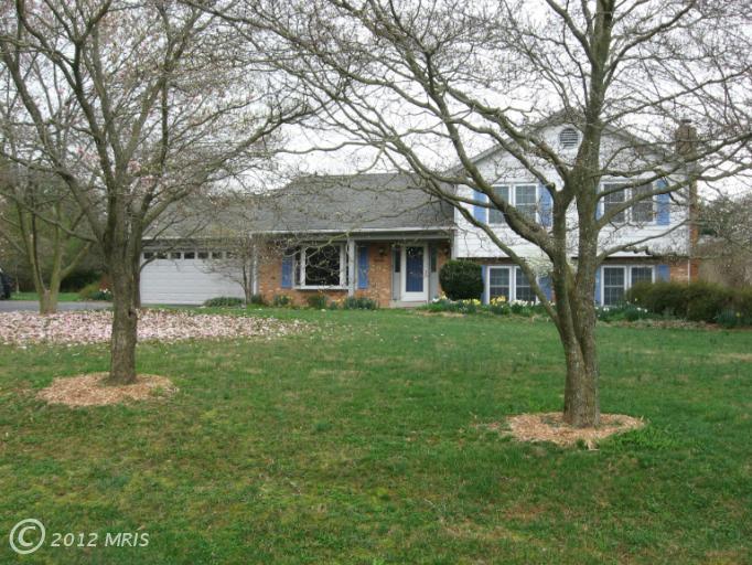 17522 Madison Ave, Hamilton, VA 20158 photo 1