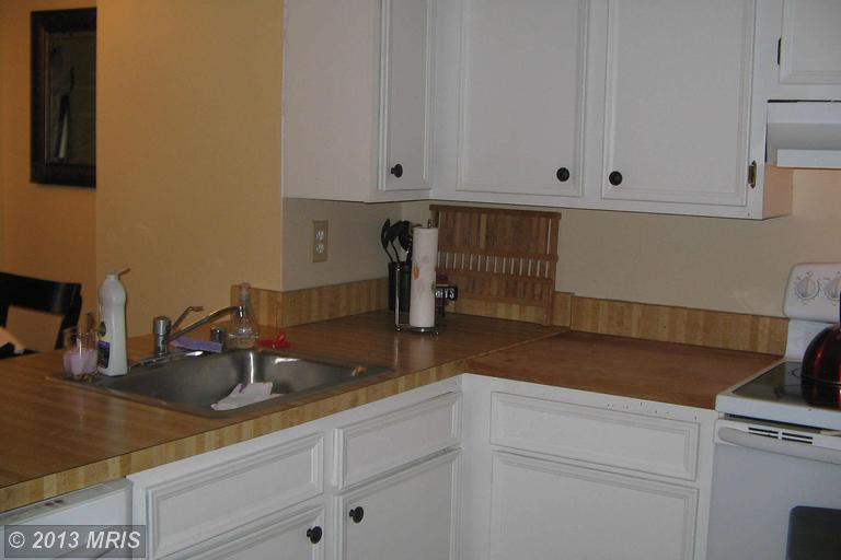 703 Brethour Ct, Sterling, VA 20164 photo 1