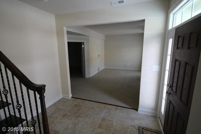 42535 Pine Forest Dr, Chantilly, VA 20152 photo 1